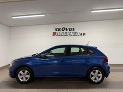 Blå Begagnad 2020 VW Polo Halvkombi | 124 500 kr (Marknadspris)