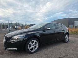 Svart Begagnad 2014 Volvo V40 Halvkombi | 95 900 kr (Bra pris)