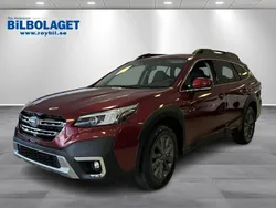 Röd (röd metallic) Ny 2024 Subaru Outback SUV | 449 900 kr