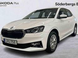 Vit (candy white) Begagnad 2024 Skoda Fabia Selection Halvkombi | 209 900 kr (Bra pris)