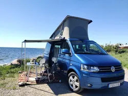 Blå Begagnad 2014 VW California Comfortline Van | 450 000 kr