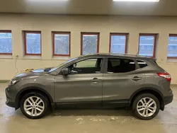 Grå Begagnad 2015 Nissan Qashqai SUV | 125 000 kr (Marknadspris)