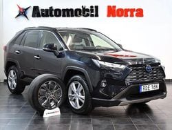 Svart Begagnad 2022 Toyota RAV4 Hybrid Executive SUV | 319 900 kr (Bra pris)