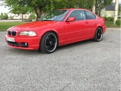 Röd Begagnad 2001 BMW 330 Sportkupé | 110 000 kr (Dyr)