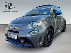 Grå Begagnad 2022 Abarth 595 Halvkombi | 209 900 kr (Marknadspris)