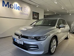 Silver Ny 2025 VW Golf VIII Life Halvkombi | 324 200 kr (Marknadspris)