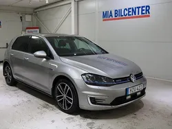 Silver Begagnad 2015 VW Golf VII GTE Halvkombi | 118 000 kr (Marknadspris)