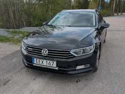 Svart Begagnad 2016 VW Passat Kombi | 110 000 kr (Marknadspris)