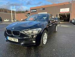 Svart Begagnad 2012 BMW 116 Comfort Edition Halvkombi | 84 900 kr (Marknadspris)