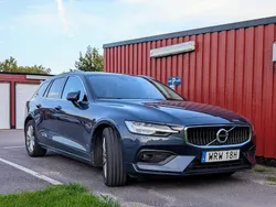 Blå Begagnad 2021 Volvo V60 Momentum Kombi | 325 000 kr (Lite dyr)