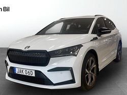 Vit Begagnad 2023 Skoda Enyaq iV SportLine SUV | 449 900 kr (Marknadspris)