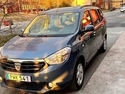 Blå Begagnad 2015 Dacia Lodgy Minibuss | 80 000 kr (Marknadspris)