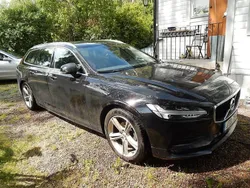 Svart (svartmetallic) Begagnad 2018 Volvo V90 Momentum Kombi | 258 500 kr (Dyr)