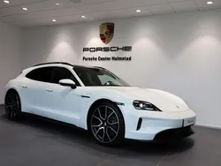 Vit (white) Ny 2025 Porsche Taycan Sport Turismo Sedan | 1 514 000 kr