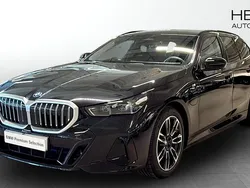 Svart (black) Begagnad 2025 BMW 530e M Sport Kombi | 658 700 kr (Bra pris)