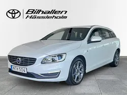 Vit Begagnad 2015 Volvo V60 Ocean Race Kombi | 164 900 kr (Lite dyr)