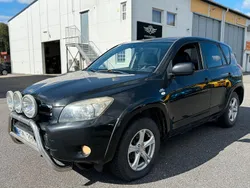 Svart Begagnad 2006 Toyota RAV4 SUV | 25 000 kr (Marknadspris)