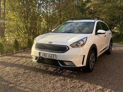 Vit Begagnad 2018 Kia Niro Advance SUV | 118 500 kr (Marknadspris)