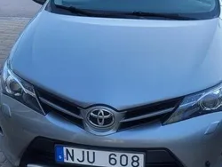 Grå Begagnad 2013 Toyota Auris Life Halvkombi | 80 000 kr (Marknadspris)