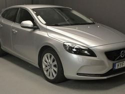 Silver Begagnad 2016 Volvo V40 Momentum Kombi | 139 900 kr (Marknadspris)