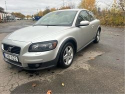 Silver Begagnad 2007 Volvo C30 Momentum Halvkombi | 58 000 kr (Marknadspris)