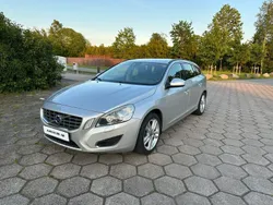 Ljusgrå Begagnad 2013 Volvo V60 Momentum Kombi | 99 500 kr (Bra pris)