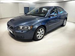 Blå Begagnad 2005 Volvo S40 Kinetic Sedan | 23 000 kr (Bra pris)