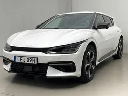 Vit Begagnad 2022 Kia EV6 3 SUV | 418 000 kr (Marknadspris)