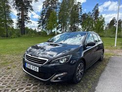Grå Begagnad 2016 Peugeot 308 Allure Kombi | 99 900 kr (Marknadspris)