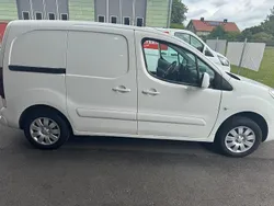 Vit Begagnad 2015 Citroën Berlingo Minibuss | 85 000 kr (Marknadspris)