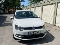 Vit Begagnad 2017 VW Polo Halvkombi | 96 000 kr (Marknadspris)