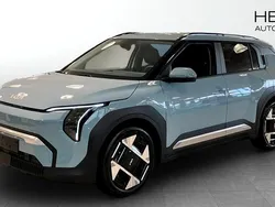 Blå (blue) Ny 2025 Kia EV3 Plus SUV | 504 371 kr