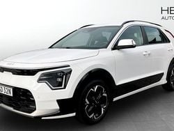 Vit (white) Begagnad 2022 Kia e-Niro SUV | 319 900 kr (Lite dyr)