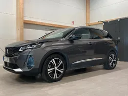 Grå Begagnad 2022 Peugeot 3008 GT SUV | 299 900 kr (Marknadspris)
