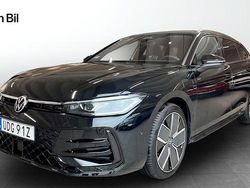 Svart Begagnad 2025 VW Passat R-line Kombi | 519 900 kr