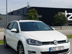 Vit Begagnad 2014 VW Golf VII Kombi | 76 900 kr (Marknadspris)