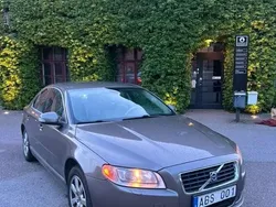 Grå Begagnad 2007 Volvo S80 Momentum Sedan | 29 900 kr