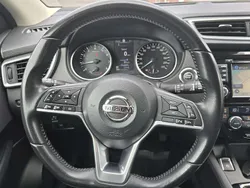 Grå Begagnad 2018 Nissan Qashqai SUV | 145 000 kr (Marknadspris)
