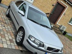 Grå Begagnad 2002 Volvo S60 Business Edition Sedan | 20 000 kr (Superpris)
