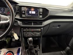 Röd Begagnad 2019 VW T-Cross Life SUV | 159 900 kr (Marknadspris)