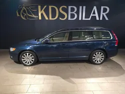 Blå Begagnad 2014 Volvo V70 Momentum Kombi | 125 000 kr (Marknadspris)