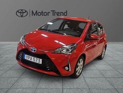 Röd Begagnad 2018 Toyota Yaris Hybrid Active Halvkombi | 147 000 kr (Bra pris)