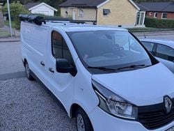 Vit Begagnad 2015 Renault Trafic Van | 160 000 kr