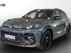 Grön (cipressinogreen metallic) Begagnad 2024 VW Tiguan Style SUV | 569 800 kr