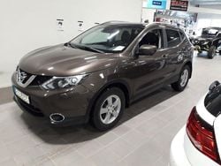 Brun (brunmet) Begagnad 2017 Nissan Qashqai SUV | 165 500 kr (Marknadspris)