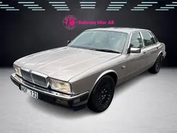 Ljusgrå Begagnad 1988 Jaguar XJ Sovereign Sedan | 74 900 kr