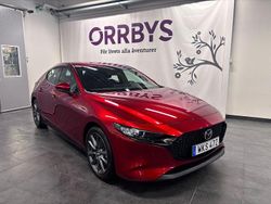 Röd Begagnad 2024 Mazda 3 Halvkombi | 334 500 kr (Marknadspris)