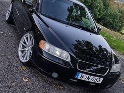 Svart Begagnad 2005 Volvo S60 Kinetic Sedan | 55 000 kr (Marknadspris)
