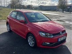 Röd Begagnad 2015 VW Polo Halvkombi | 63 000 kr (Superpris)