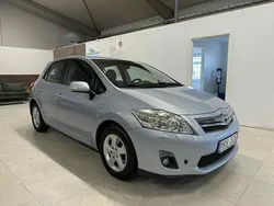 Ljusblå Begagnad 2011 Toyota Auris Hybrid Halvkombi | 89 900 kr (Marknadspris)
